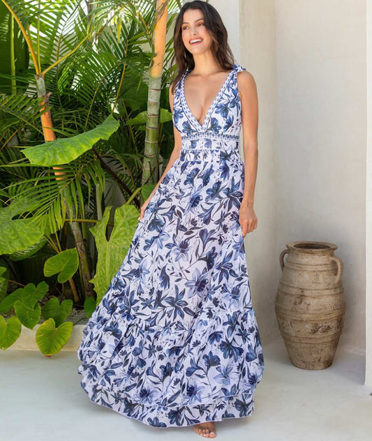 Vair – Badeanzug mit V-Ausschnitt & passendem Rock im tropischen Design