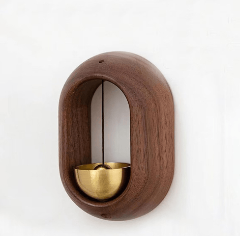 HarmonieGlocke – Charmante C-förmige Holz-Windglocke mit beruhigendem Klang