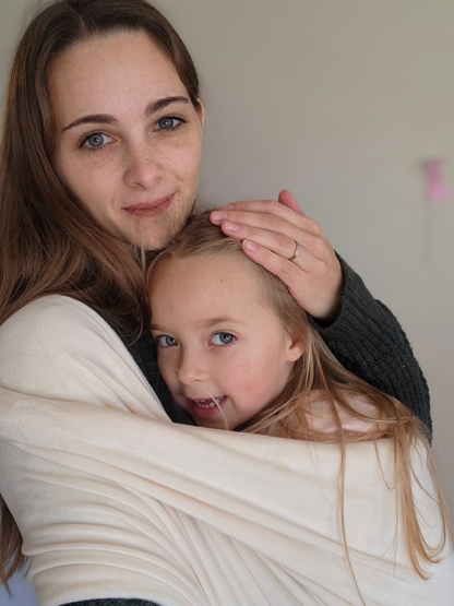 TenderHug Bonding Comforter – Sanfte Nähe für Mama & Baby