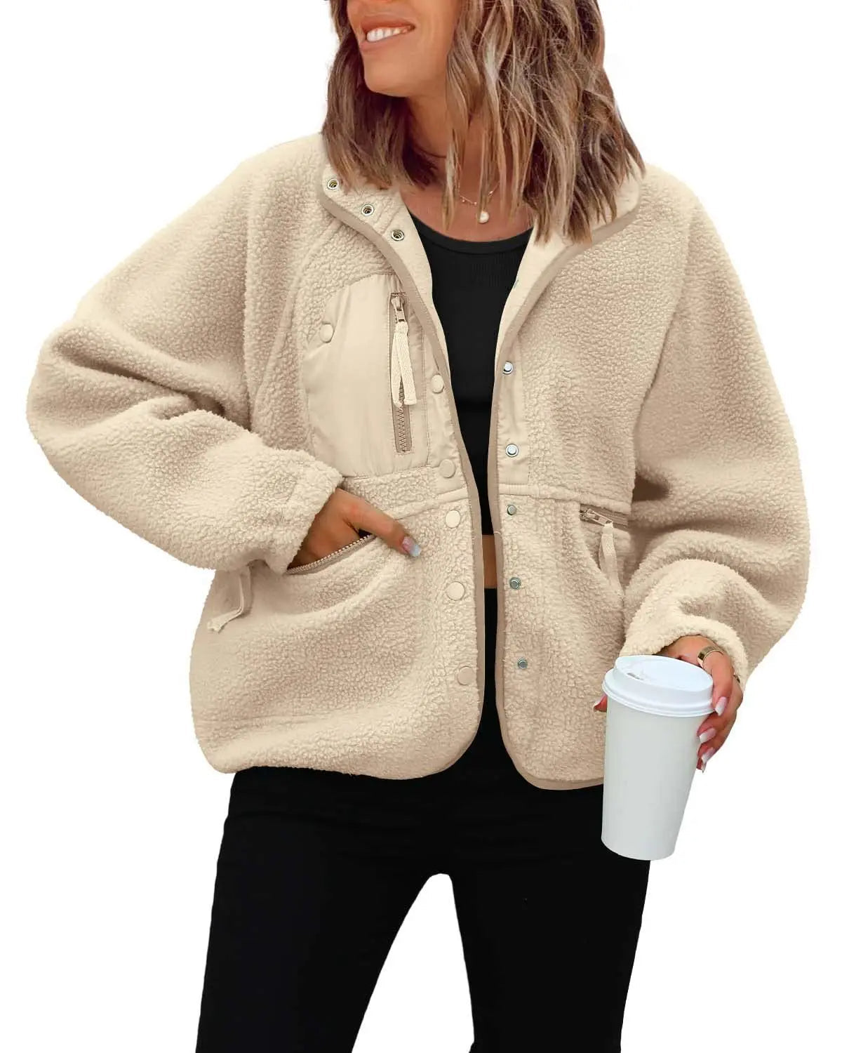 Brenda Kurze Sherpa-Jacke