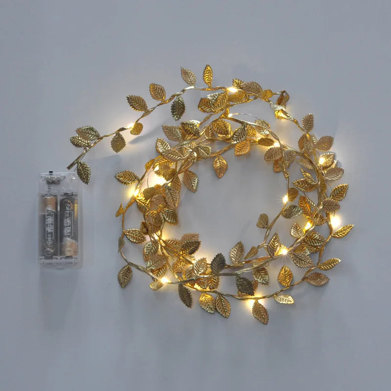 GOLDEN STARLIGHT™  - Lichterkette mit goldenen Blättern