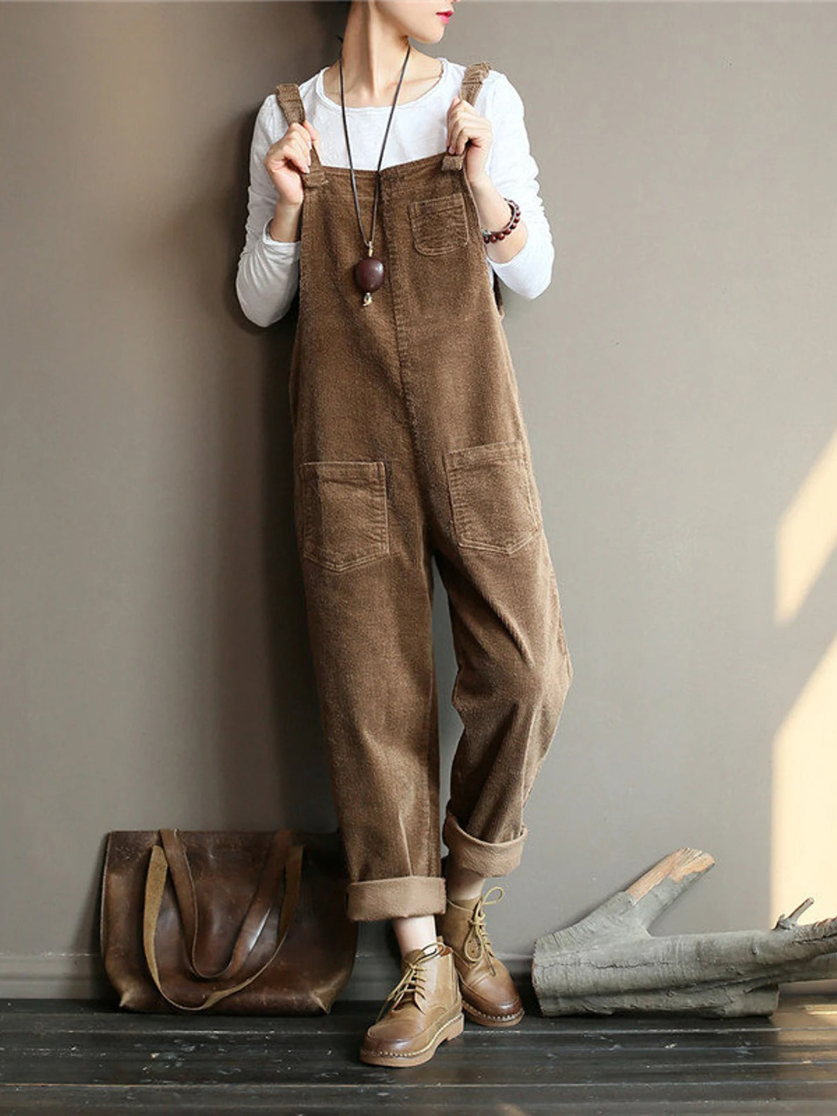 Yvonna™ - Samt-Overall mit weitem Bein